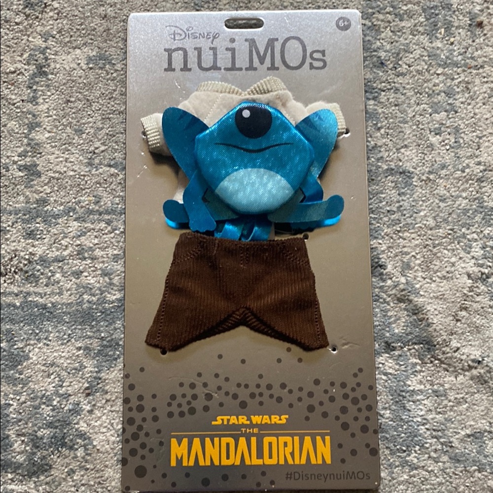 Disney nuiMOs Mandalorian Outfit